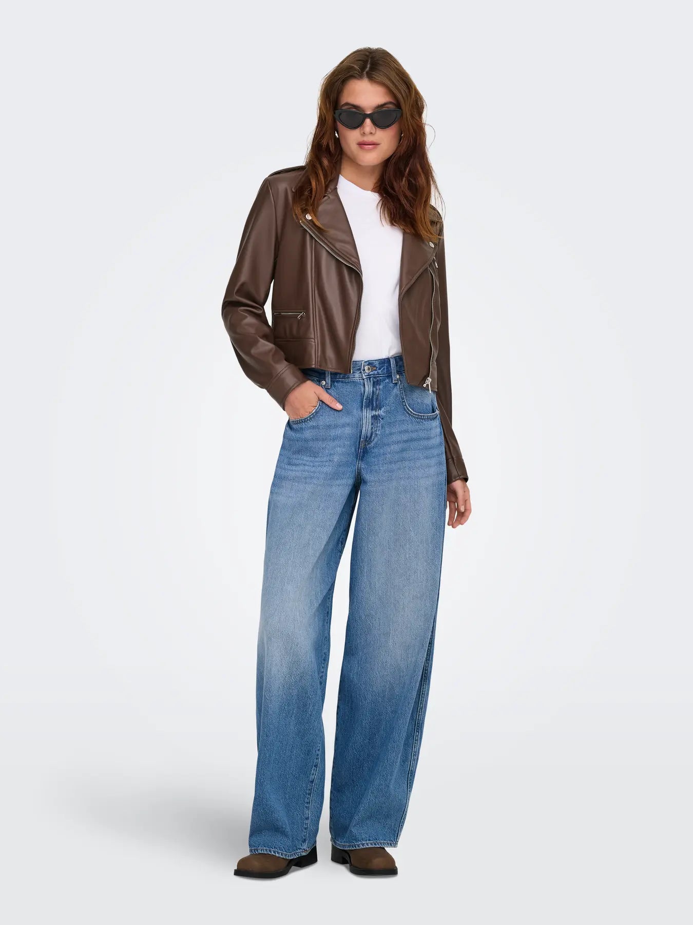 High Waist Barrel Leg Jean - Mid Blue