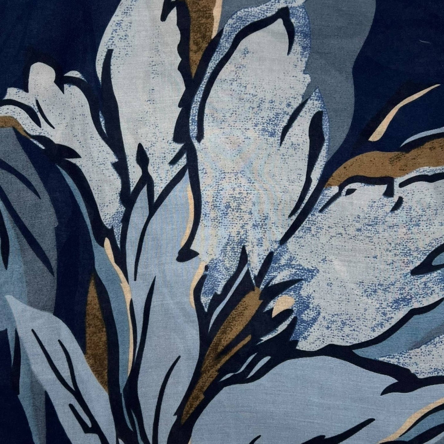 Amazon lily scarf print: Navy