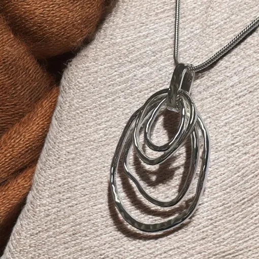 Abstract Circle Necklace - Silver