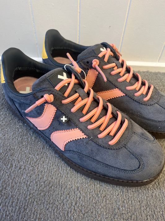XTI Retro Trainer - Grey/Coral