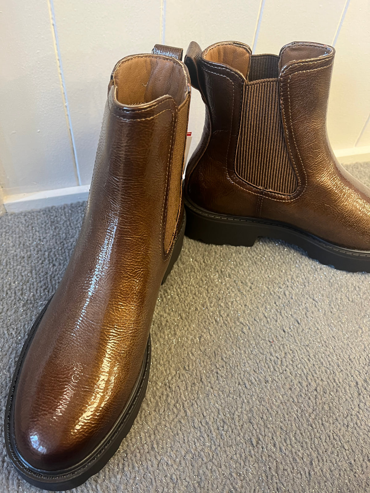 XTI Flat Boot - Taupe