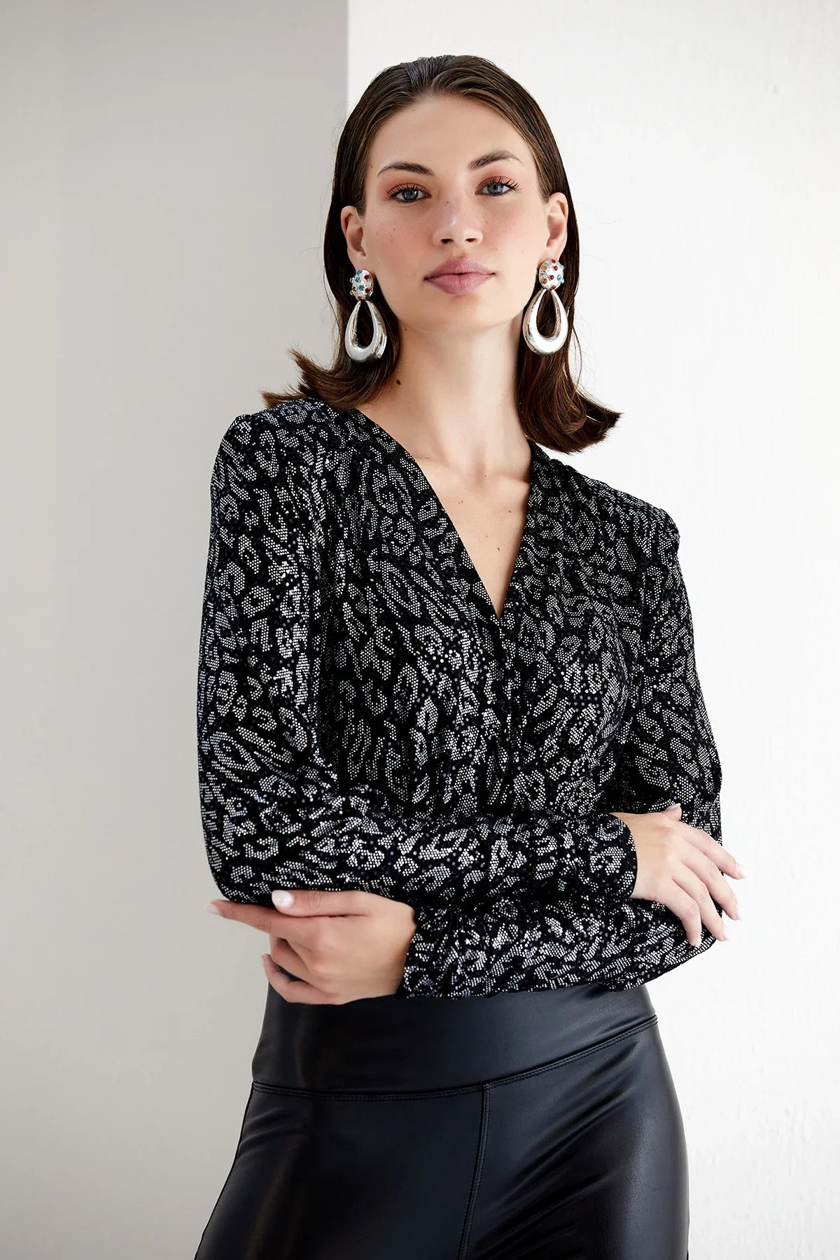 Lucy Long Sleeve Body Top - Silver Pattern