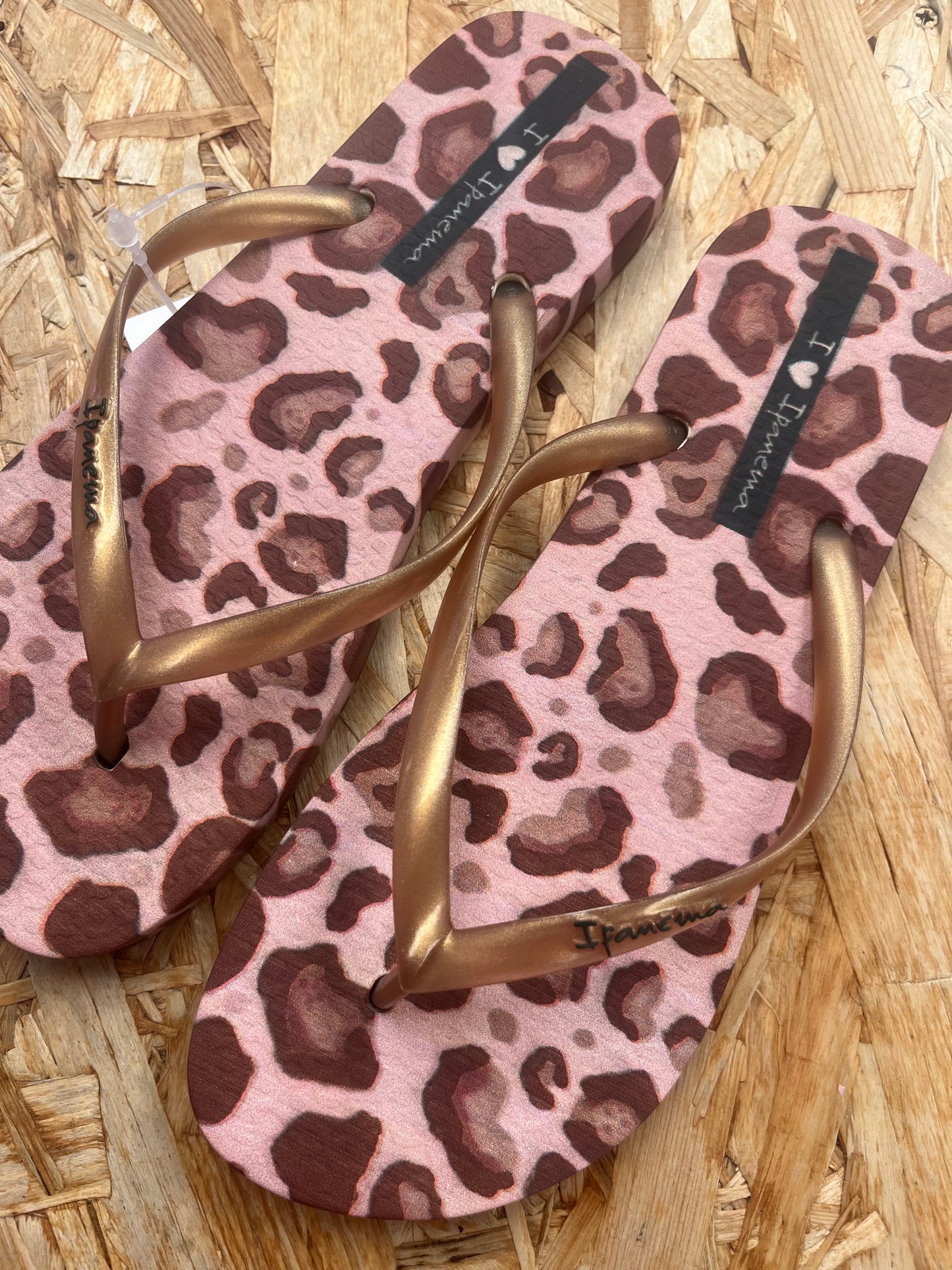 Ipanema Animal Print Flip Flop - Rose Gold