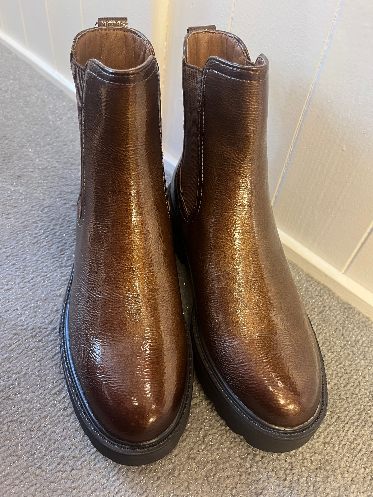 XTI Flat Boot - Taupe