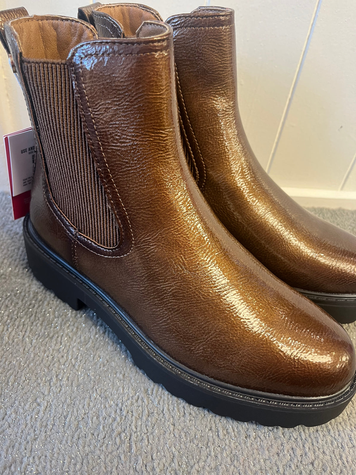 XTI Flat Boot - Taupe