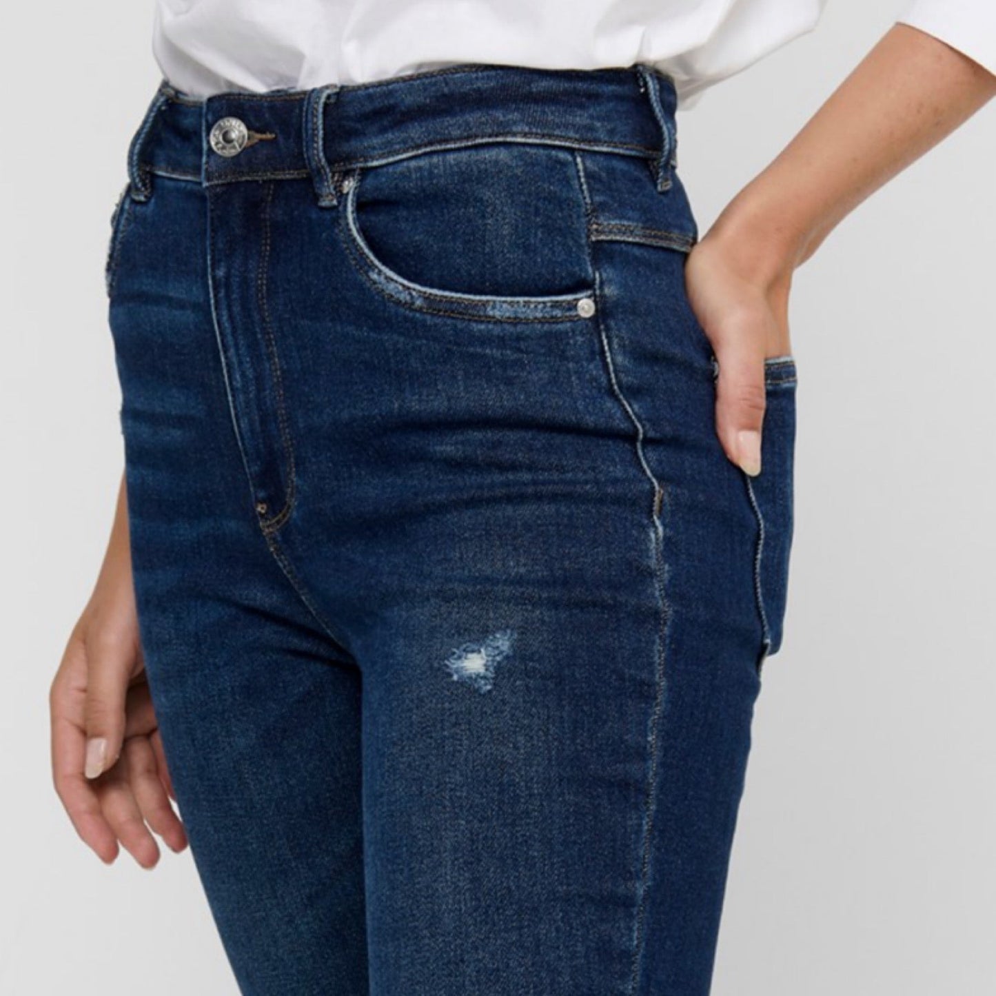 Mila High Waist Jeans