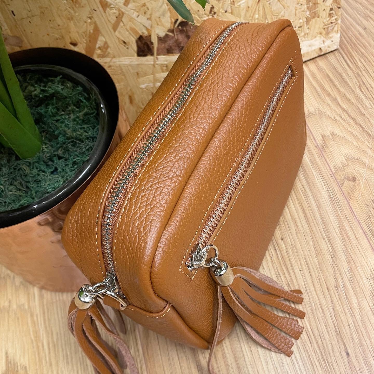 Isla Soft Leather Handbag - Tan