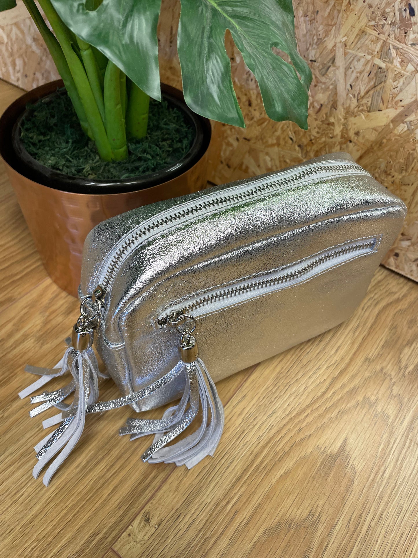 Isla Soft Leather Handbag - Metallic Silver