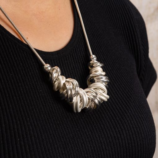 Chunky Knots Detail Short Necklace - Silvers