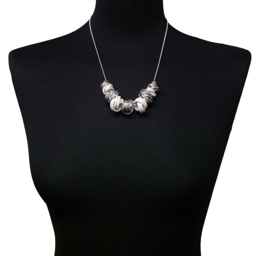 Chunky Knots Detail Short Necklace - Silvers