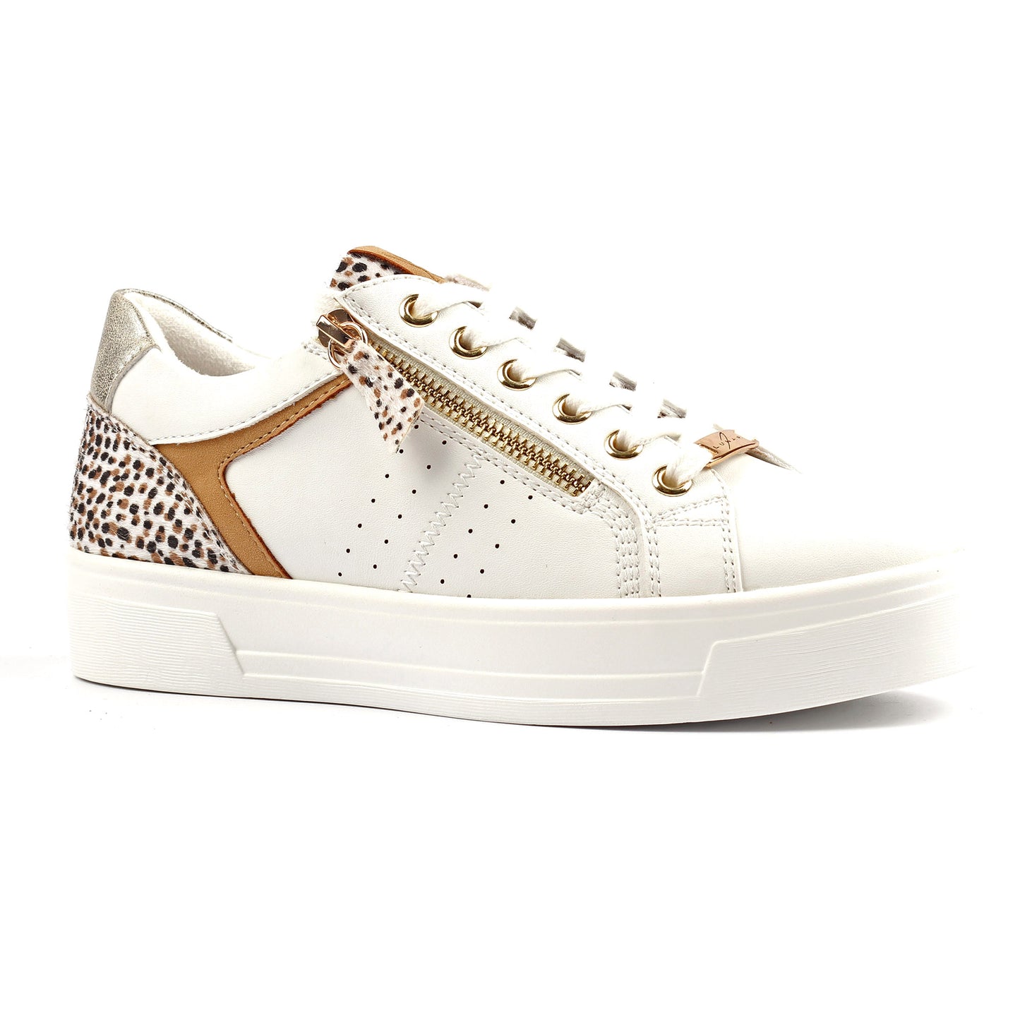 Presley White Trainer