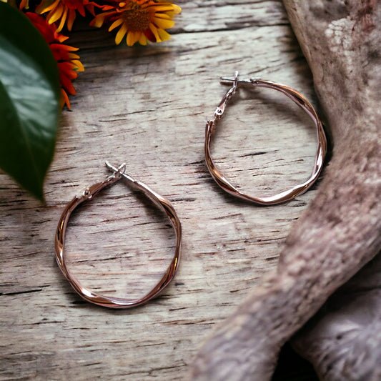 Twisted Hoop Earring - Rose Gold